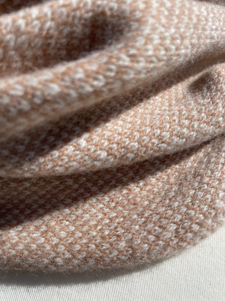 FLECKED SNOOD CAMEL