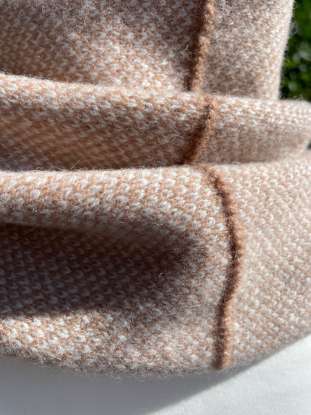FLECKED SNOOD CAMEL