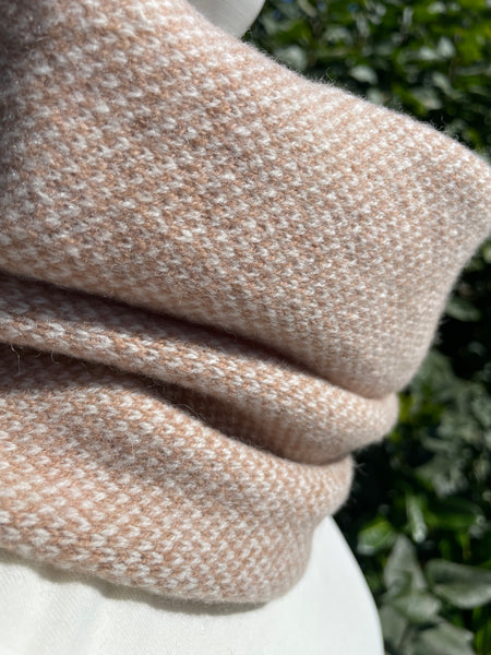 FLECKED SNOOD CAMEL