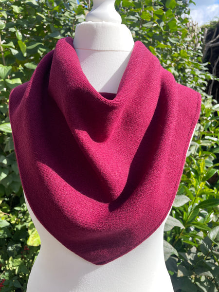LARGE TRIANGLE SCARF BURGUNDY WINE