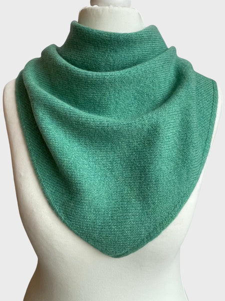 LARGE TRIANGLE SCARF JADE GREEN