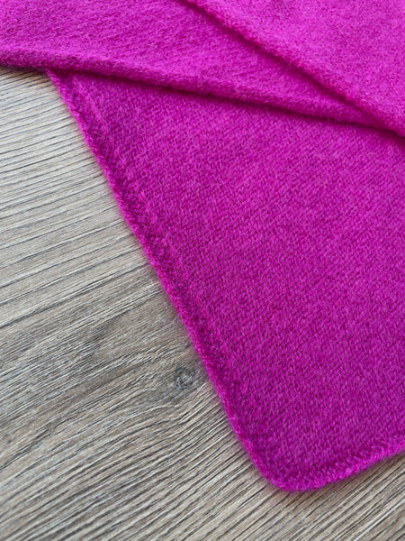 LARGE TRIANGLE SCARF FUSCHIA PINK