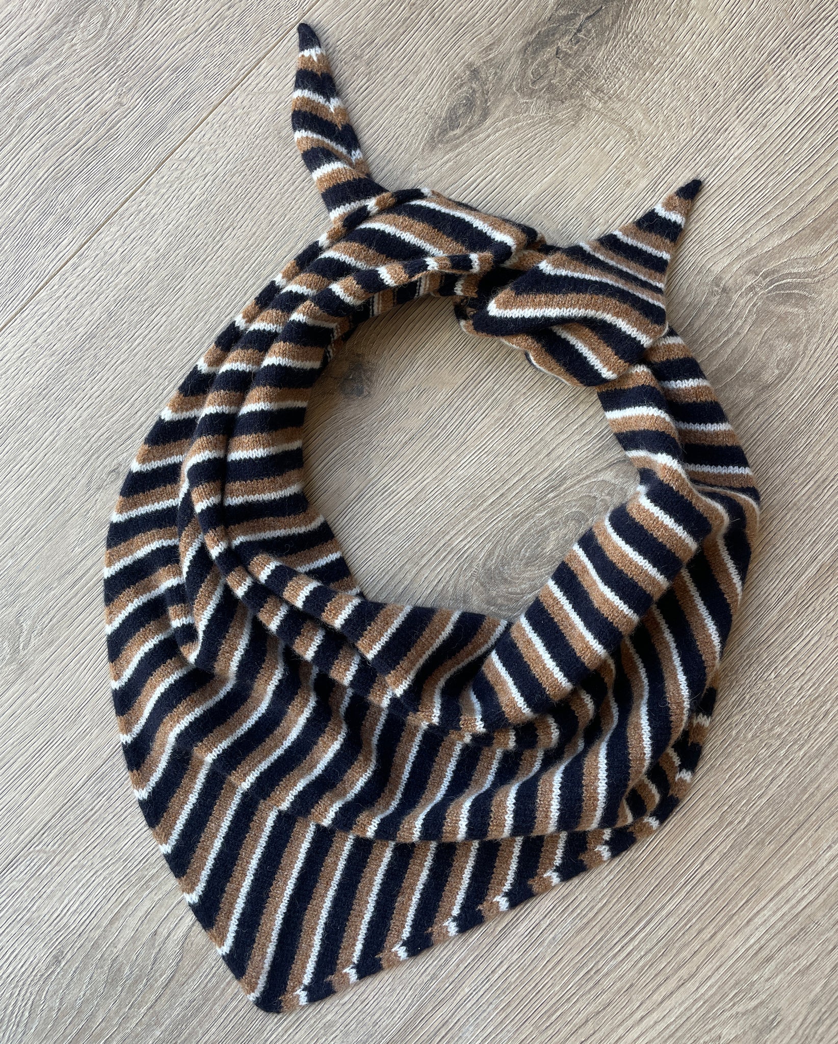 LARGE TRIANGLE SCARF BROWN NAVY & ECRU MULTI-STRIPE