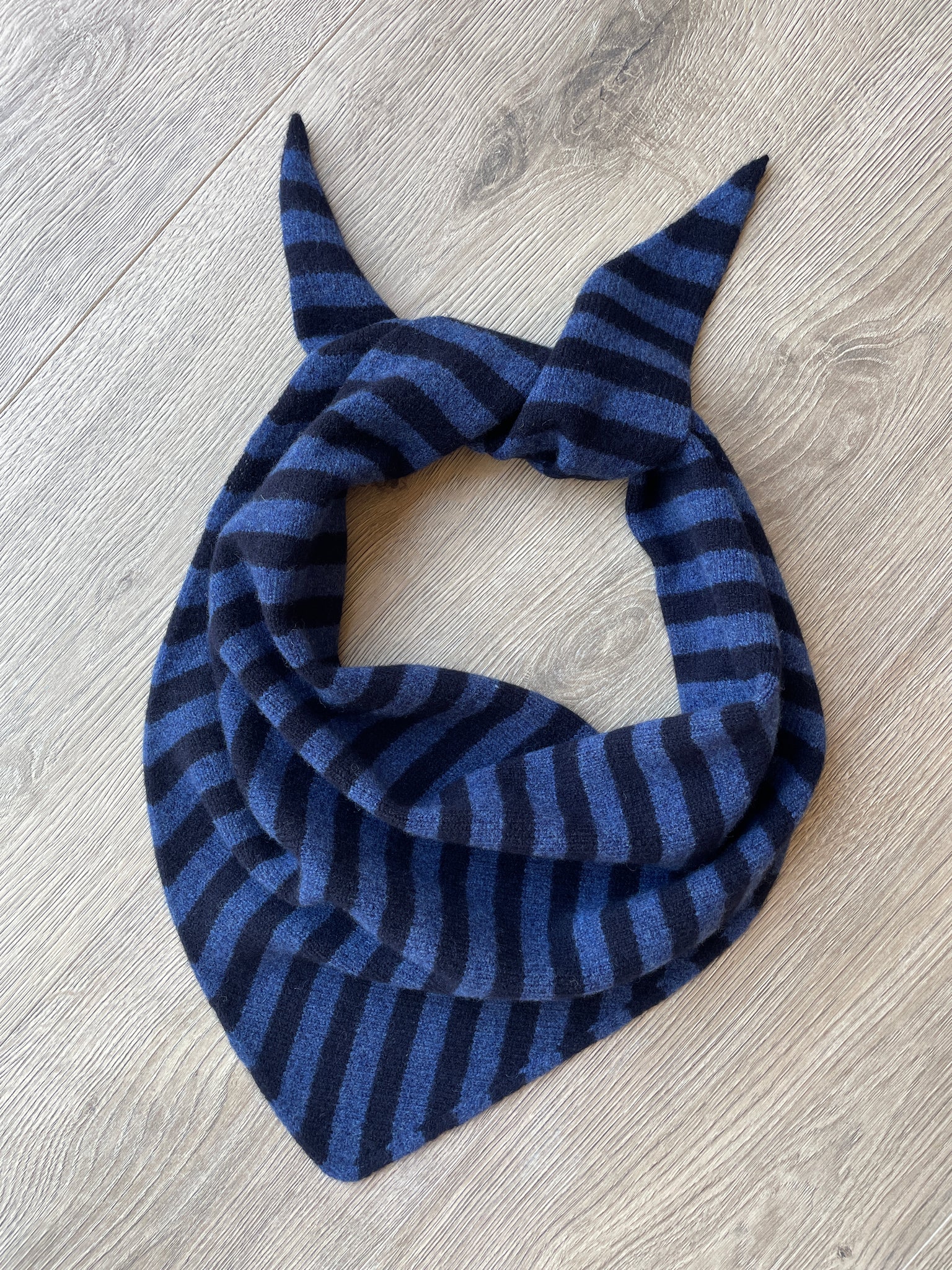 LARGE TRIANGLE SCARF DENIM BLUE & NAVY STRIPE