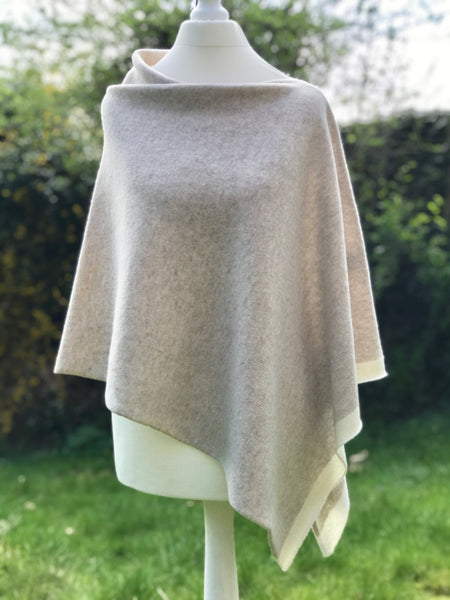 EDGE STRIPE PONCHO LINEN BEIGE