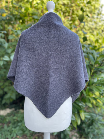 OVERSIZED TRIANGLE SCARF GRAPHITE GREY