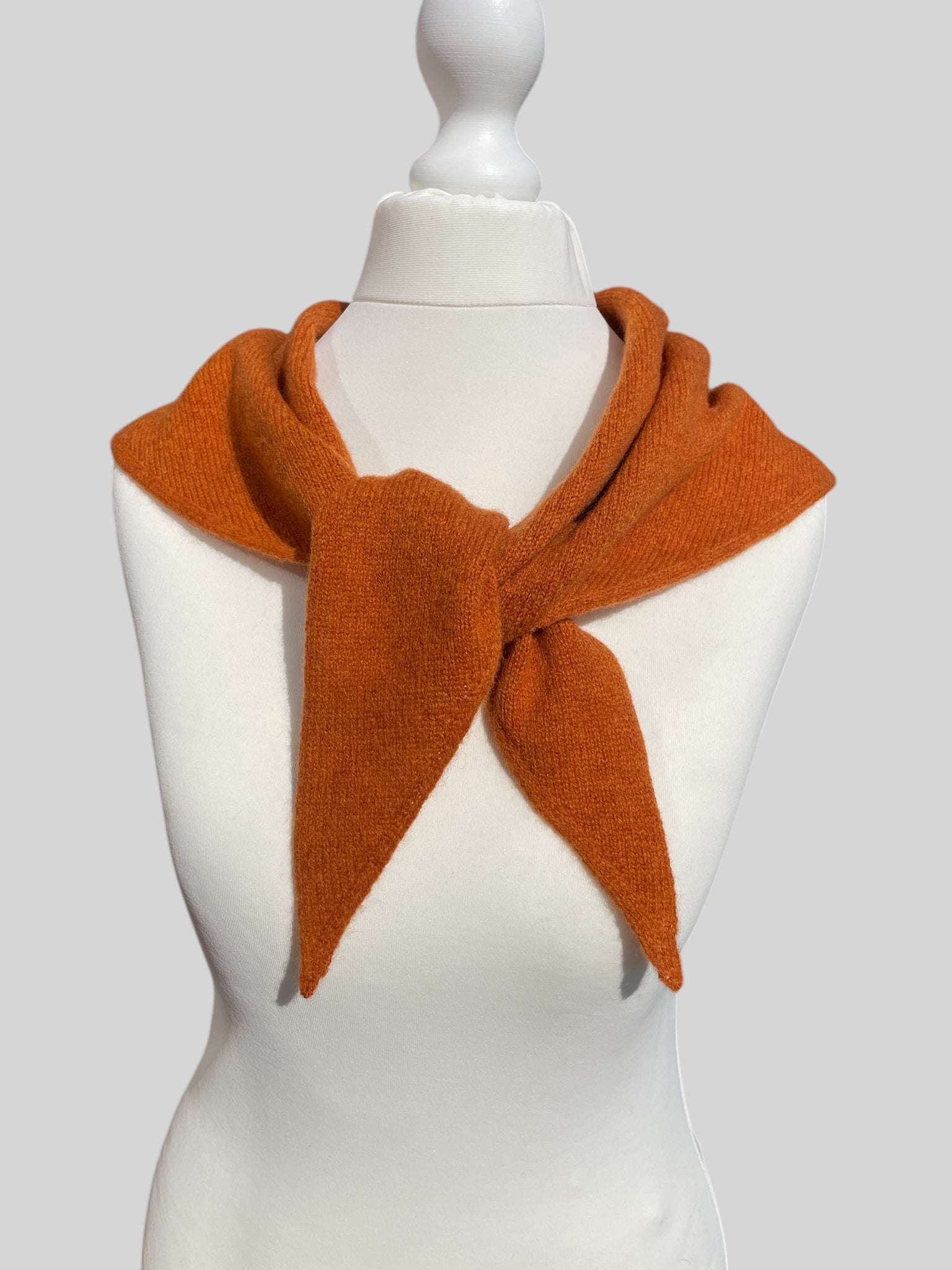 LARGE TRIANGLE SCARF BURNT ORANGE
