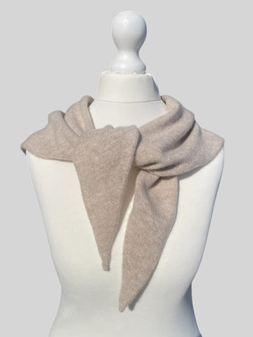 LARGE TRIANGLE SCARF LIGHT LINEN BEIGE